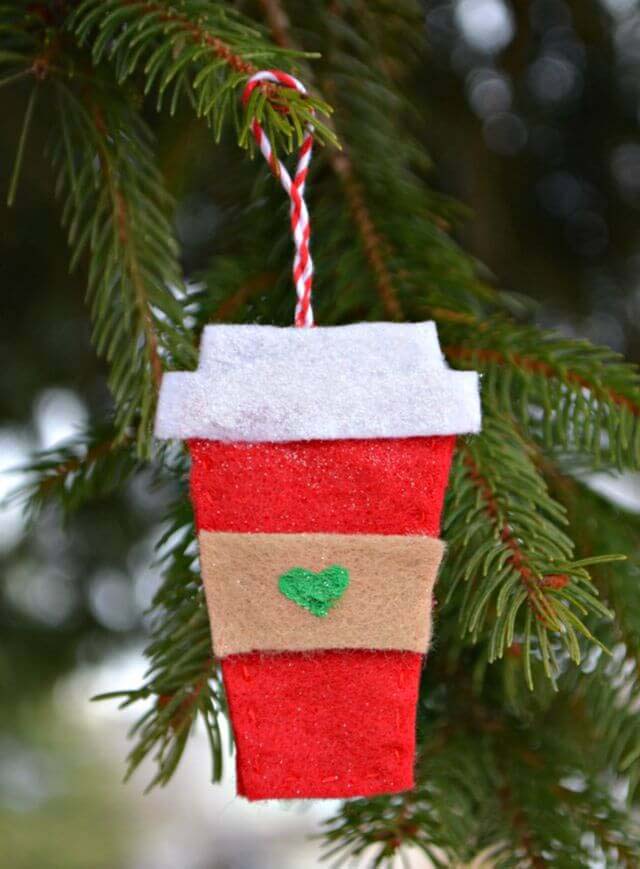 Felt Coffee Cup Ornaments #Christmas #rustic #ornaments #decorhomeideas