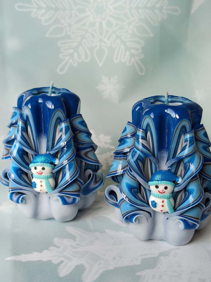 Hand Carved Christmas Candles #Christmas #blue #decorations #decorhomeideas