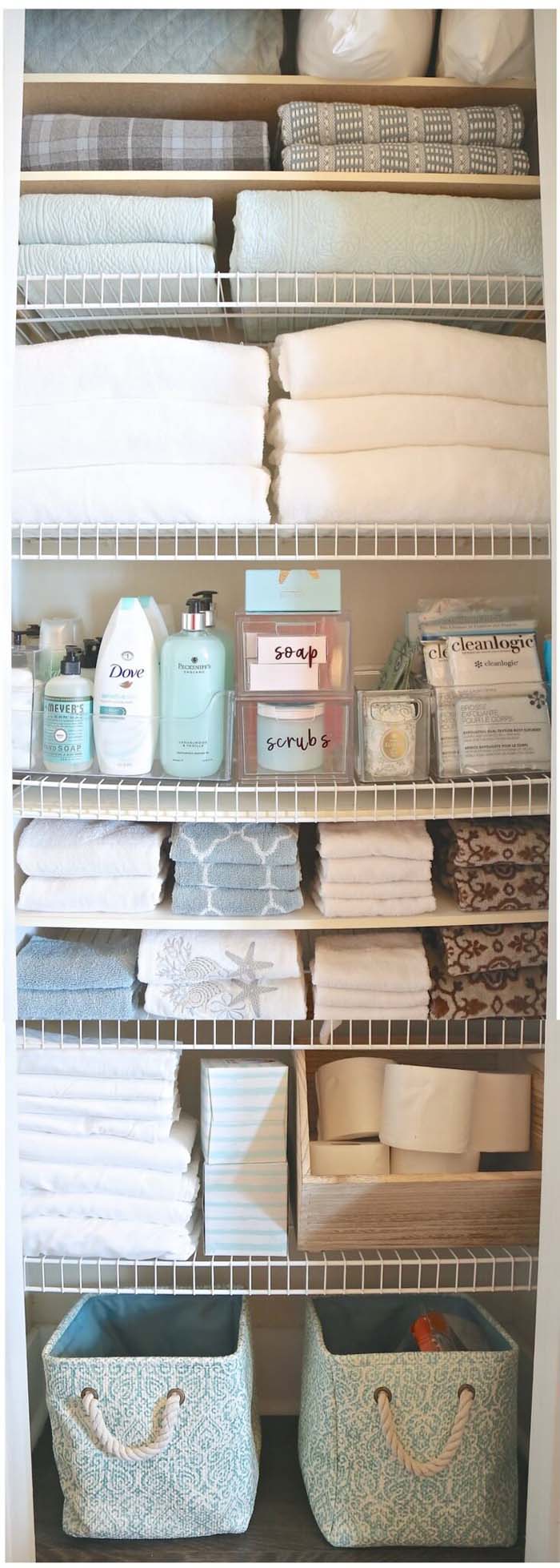Linen Closet Organizing #bathroom #towel #storage #decorhomeideas