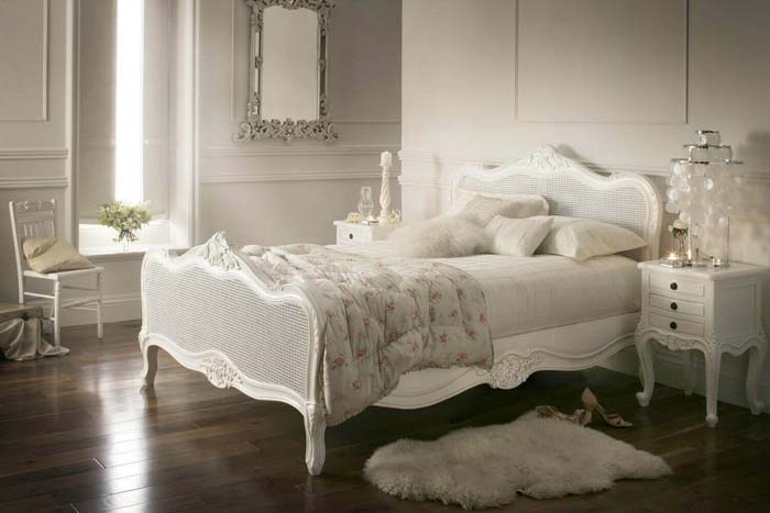 Luxury Meets Old-school #bedroom #vintage #decor #decorhomeideas