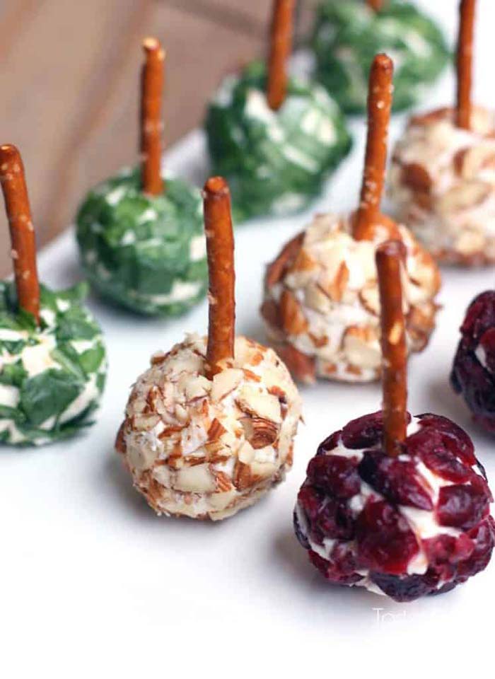 Mini Cheese Ball Bites #Christmas #cheeseball #cheese #appetizers #decorhomeideas