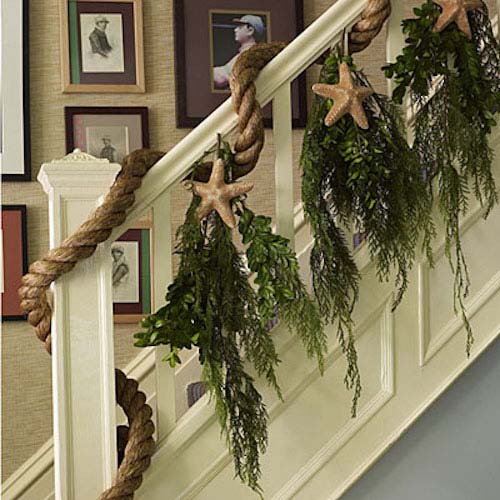 Nautical Christmas Garland #diy #coastal #christmas #decorhomeideas