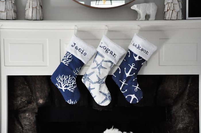 Nautical Christmas Stockings #diy #coastal #christmas #decorhomeideas