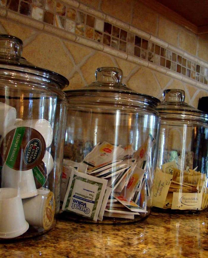 Oversized Cookie Jars for Coffee and Tea #kitchen #countertop #organization #decorhomeideas