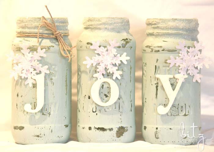 Painted Snowy Mason Jars #Christmas #dollarstore #diy #decorhomeideas