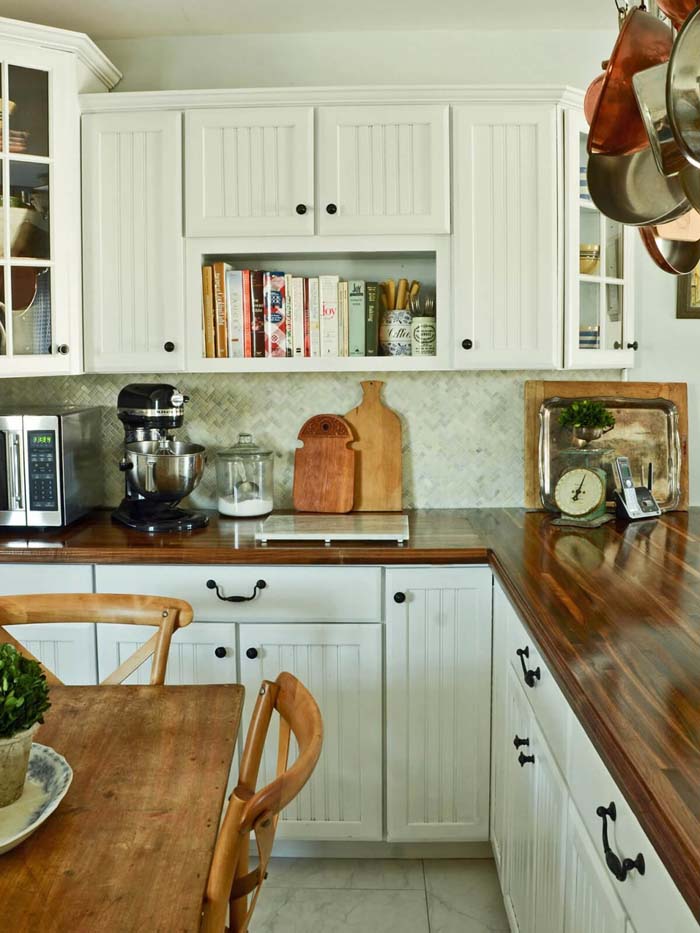 Paneled Cabinet with White and Black #farmhouse #kitchen #cabinet #decorhomeideas