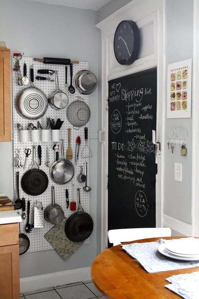 Pegboard for Pots, Pans, and Other Essentials #smallkitchen #storage #organization #decorhomeideas