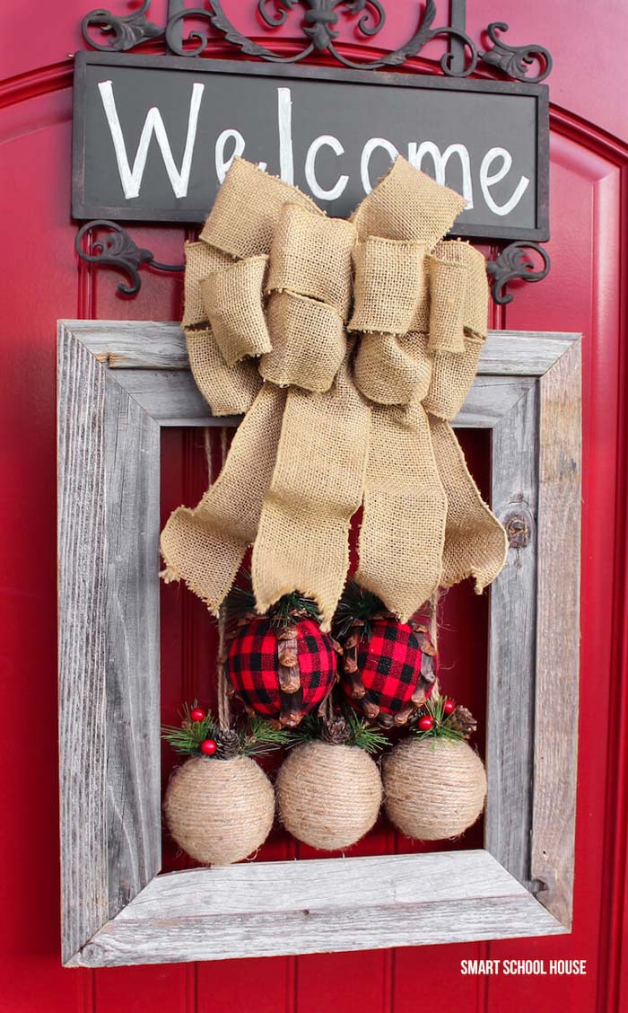 Picture Frame Christmas Wreath #Christmas #dollarstore #diy #decorhomeideas