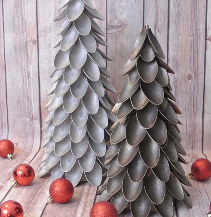 Plastic Spoon Christmas Tree #Christmas #tree #crafts #decorhomeideas