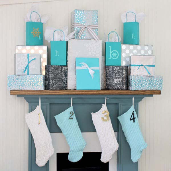 Playful Mantle Piece Gift Display #Christmas #blue #decorations #decorhomeideas