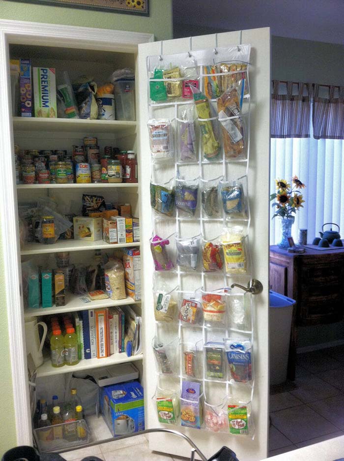 Pocket Organizer for Smaller Food Items #smallkitchen #storage #organization #decorhomeideas