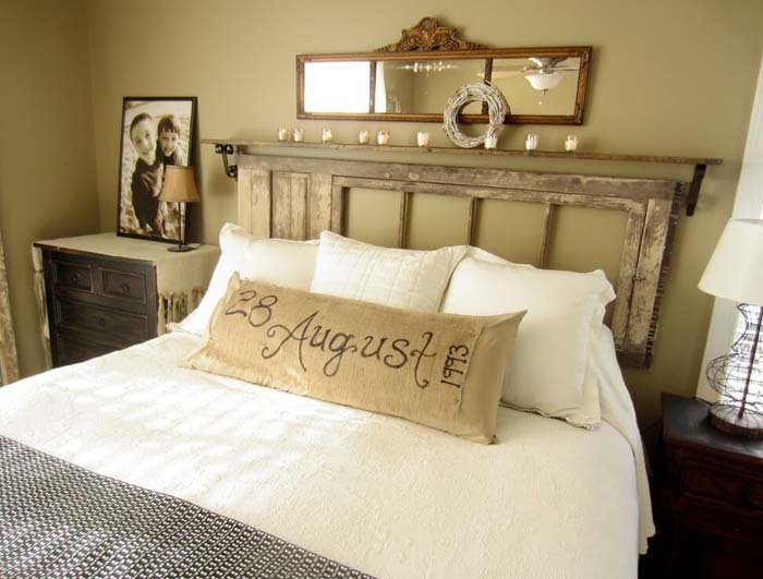 Reclaimed Door Turned Floating Headboard #bedroom #vintage #decor #decorhomeideas