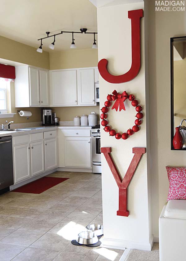 Simple ‘Joy’ Holiday Wall Letters #Christmas #dollarstore #diy #decorhomeideas