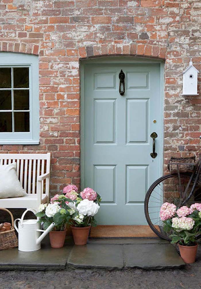 Springtime Hydrangea Front Porch Pots #flowerpot #frontdoor #frontporch #decorhomeideas