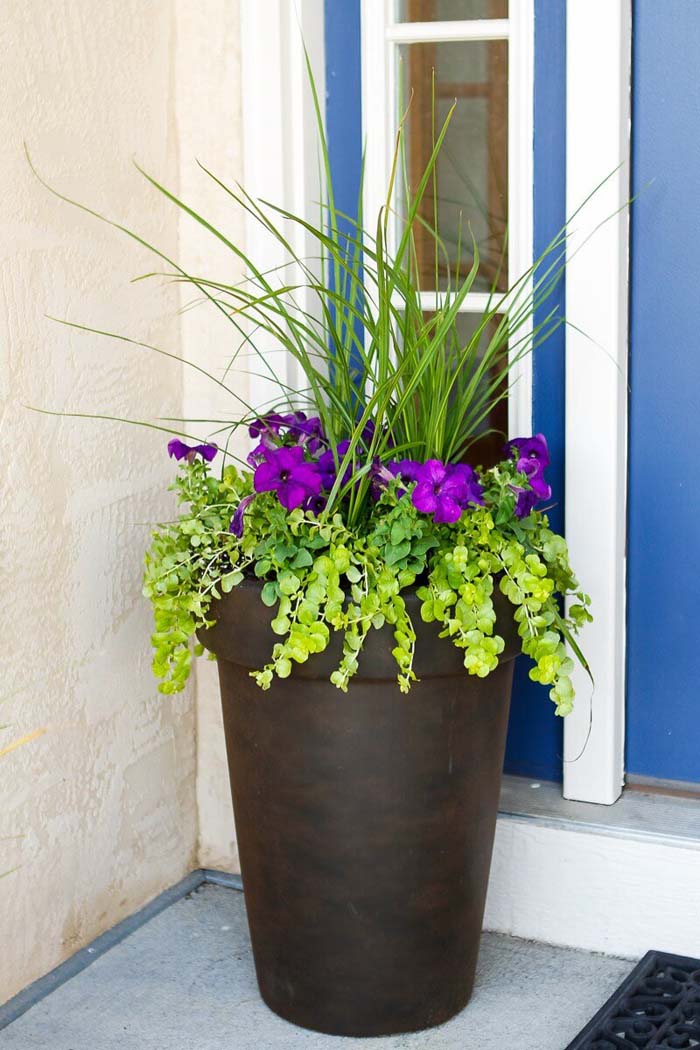 Tall Antique Bronze Flower Planter #flowerpot #frontdoor #frontporch #decorhomeideas