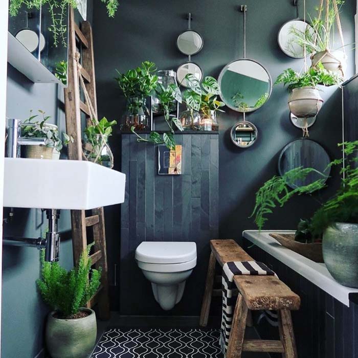 Tone-on-Tone Plants and Walls #plants #bathroom #hanging #decorhomeideas