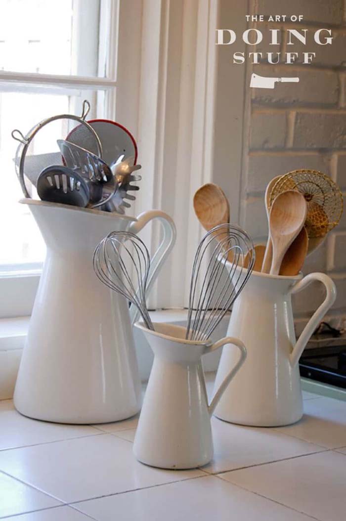 Use Graduated Pitchers for Utensils #kitchen #countertop #organization #decorhomeideas