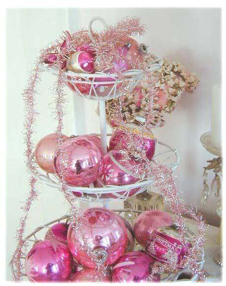 Vintage Pink Tinsel Garland #Christmas #tinsel #diy #decorhomeideas
