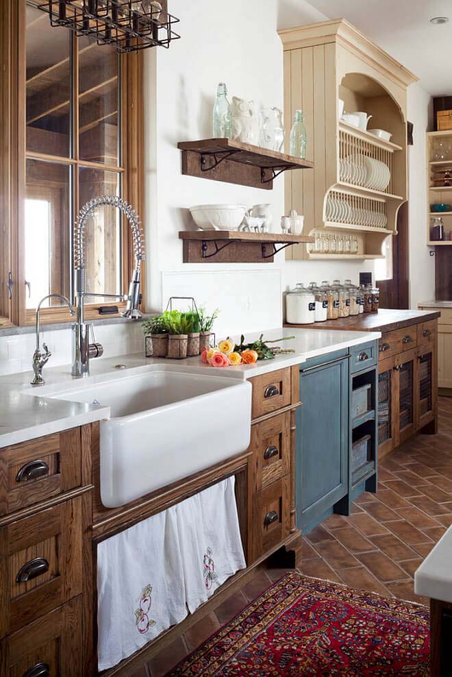 Vintage Victorian Farmhouse Kitchen Cabinets #farmhouse #kitchen #cabinet #decorhomeideas