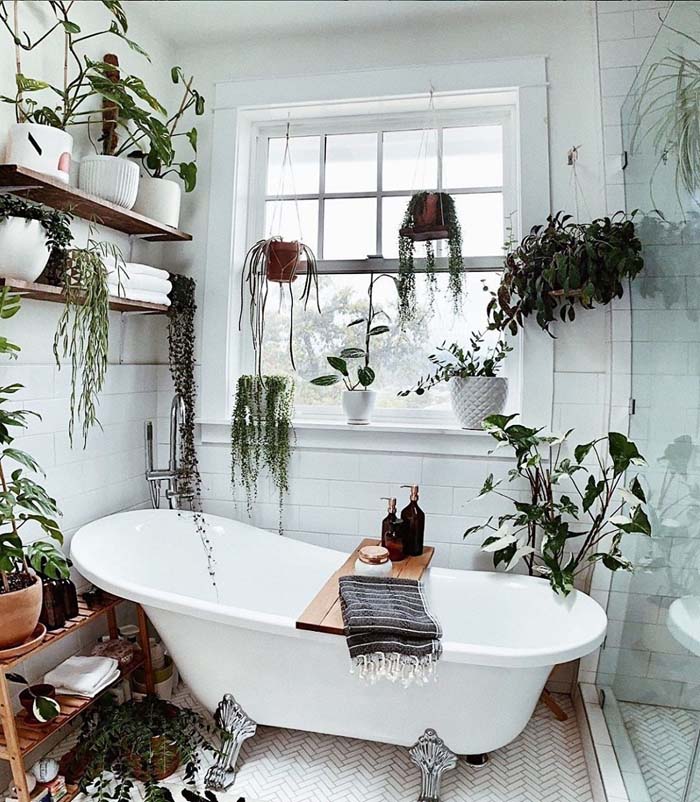 Wall of Hanging Plants #plants #bathroom #hanging #decorhomeideas