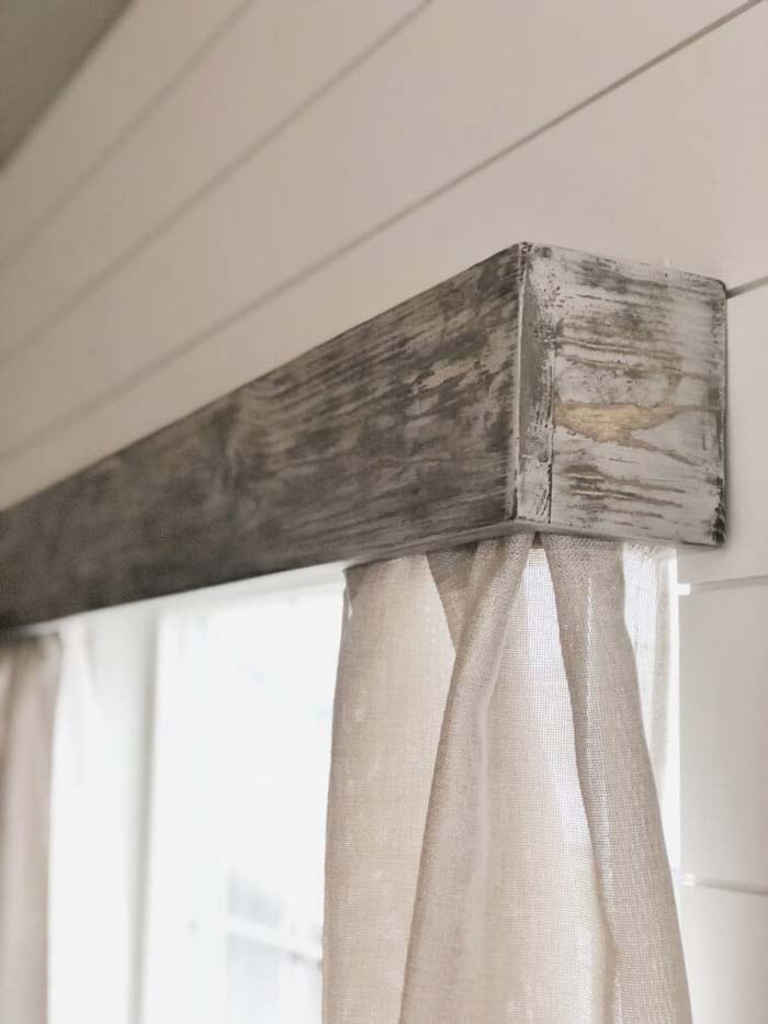 Weathered Wood Curtain Valance #diy #wood #crafts #decorhomeideas