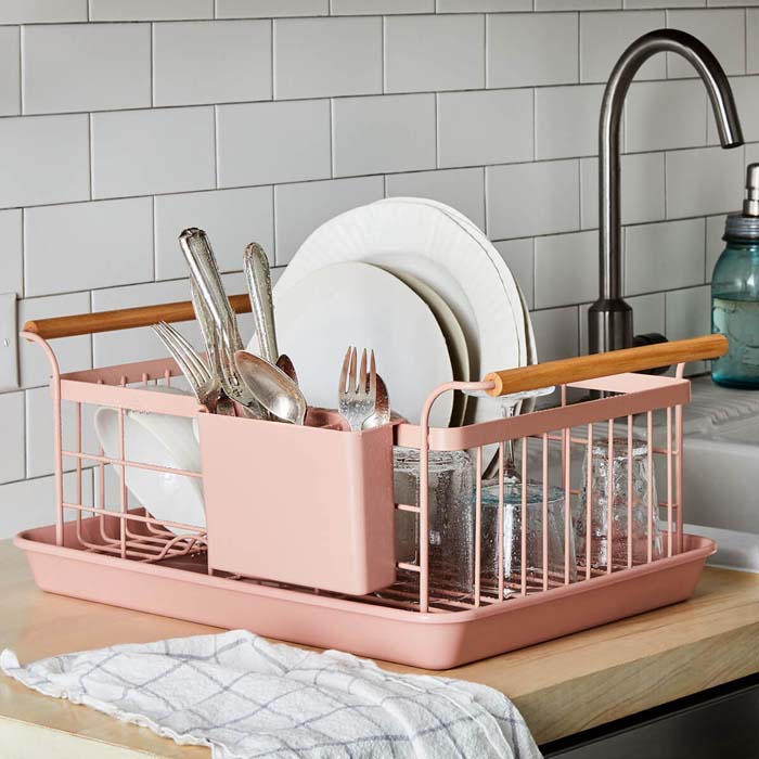 Wood-Handled Dish Rack #smallkitchen #storage #organization #decorhomeideas