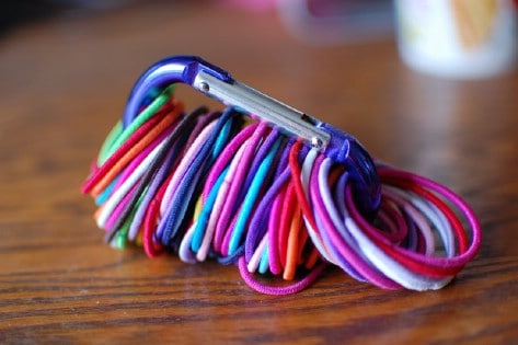 Use A Carabiner To Get Your Hair Ties Organized #organization #storage #home #decorhomeideas