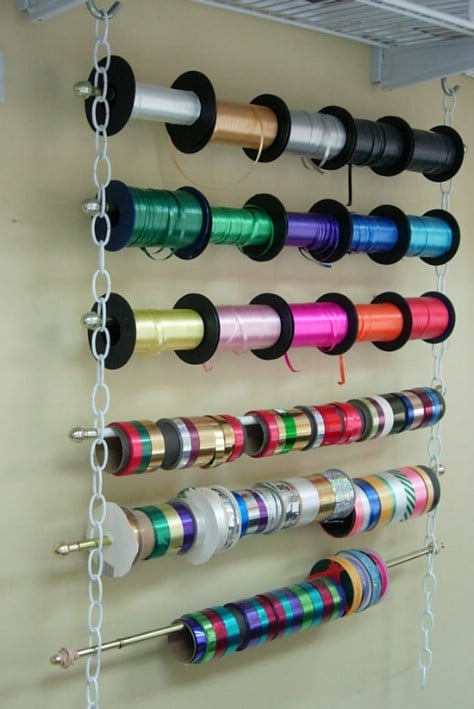 Make A Ribbon Holder Use Curtain Rods And Lengths Of Chain #organization #storage #home #decorhomeideas