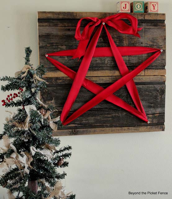 Barn Wood Star Sign #Christmas #walldecor #diy #decorhomeideas