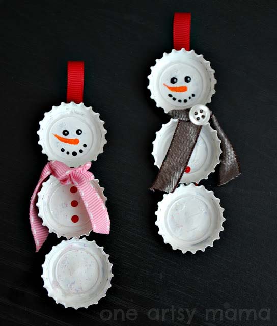 Bottle Cap Snowman Ornaments #Christmas #ornaments #kids #diy #decorhomeideas