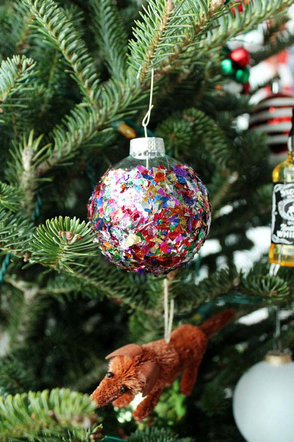 Confetti Ornament #Christmas #ornaments #kids #diy #decorhomeideas