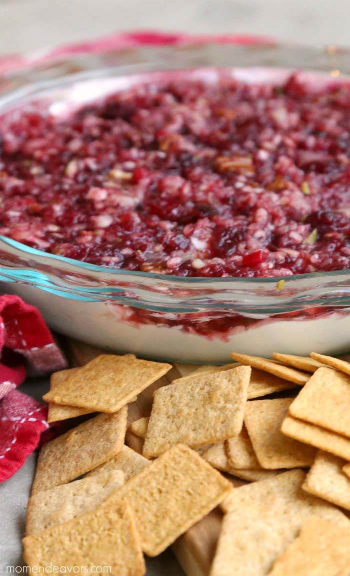 Cranberry Cream Cheese Dip #Christmas #dips #decorhomeideas