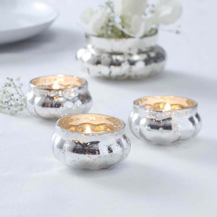 Delicate Tealight Holders for Any Occasion #Christmas #silver #decorations #decorhomeideas