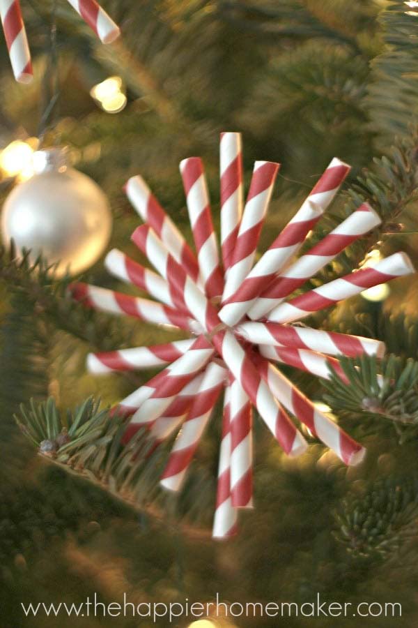 DIY Paper Straw Ornaments #Christmas #ornaments #dollarstore #decorhomeideas