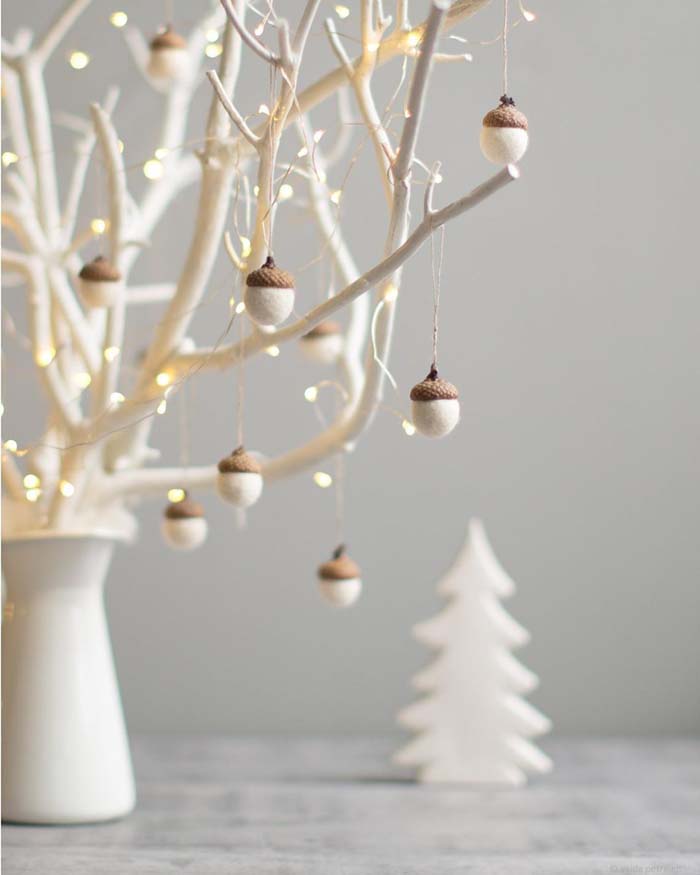 Felted Acorn Decorations #Christmas #ornaments #rustic #decorhomeideas