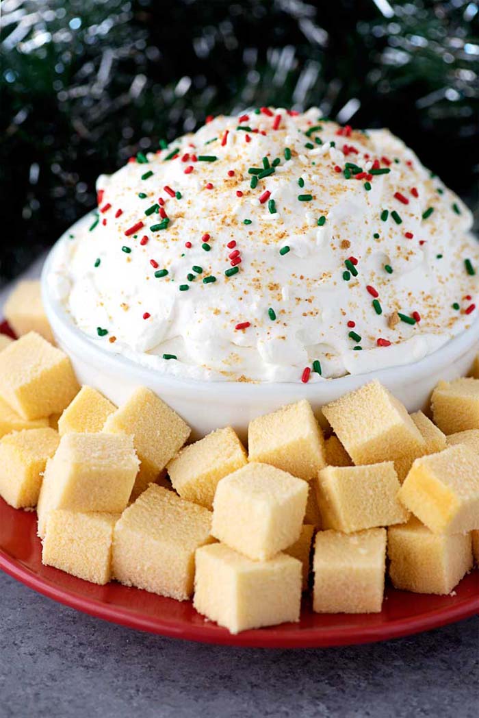 Frosted Sugar Cookie Dip #Christmas #dips #decorhomeideas