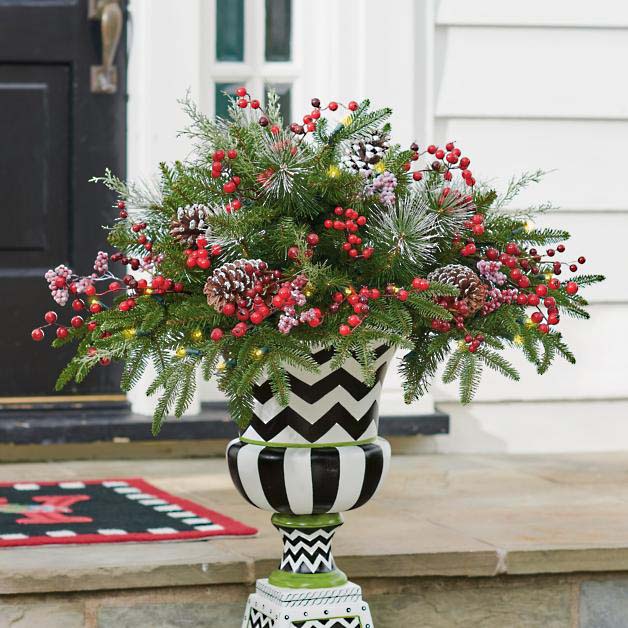 Geometric Black and White Urn with Pine Boughs #Christmas #urns #decorations #decorhomeideas