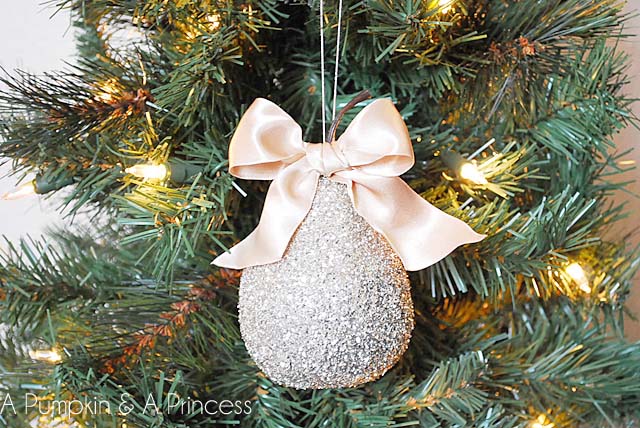 Glitter Pear Ornament #Christmas #ornaments #dollarstore #decorhomeideas