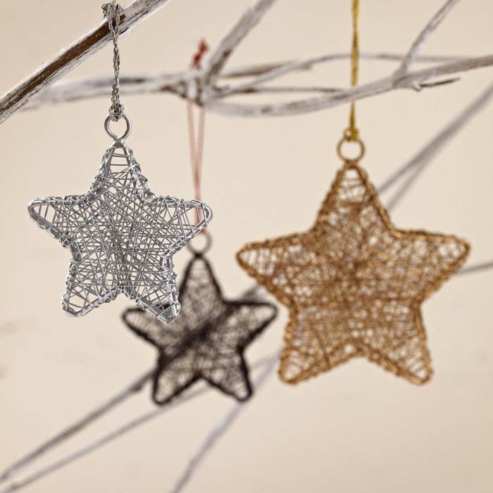 Handcrafted Metallic Wire Star #Christmas #ornaments #rustic #decorhomeideas