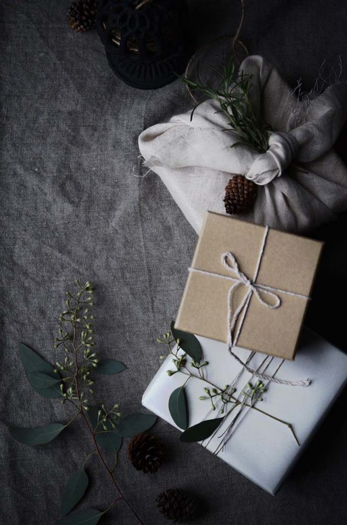 Less is More #Christmas #minimalist #decor #decorhomeideas