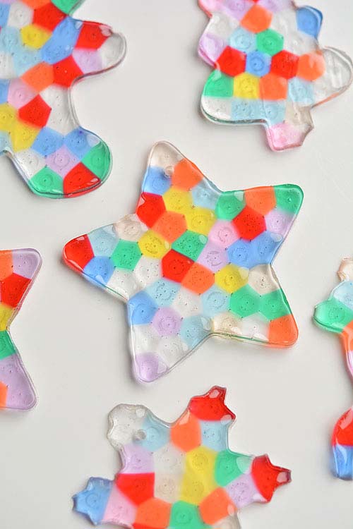 Melted Bead Ornaments #Christmas #ornaments #kids #diy #decorhomeideas