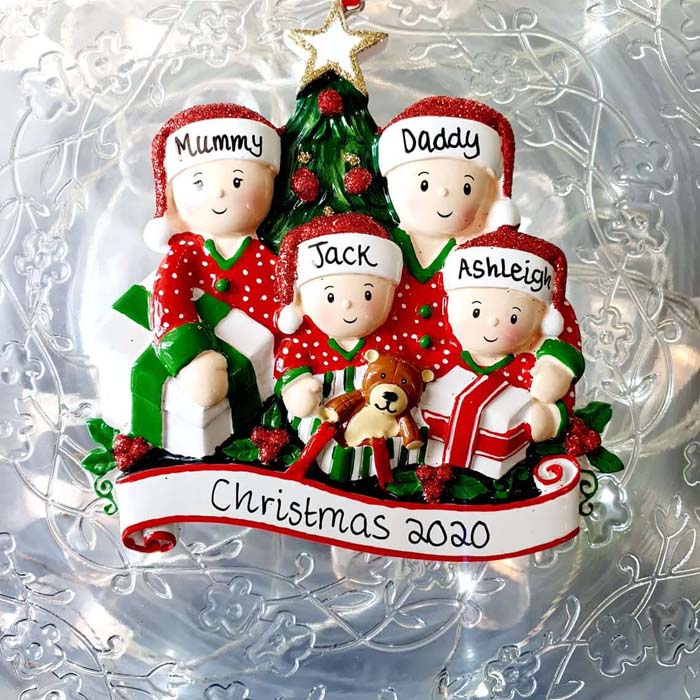 Personalised Christmas Family Character Bauble #Christmas #personalizedbaubles #baubles #decorhomeideas