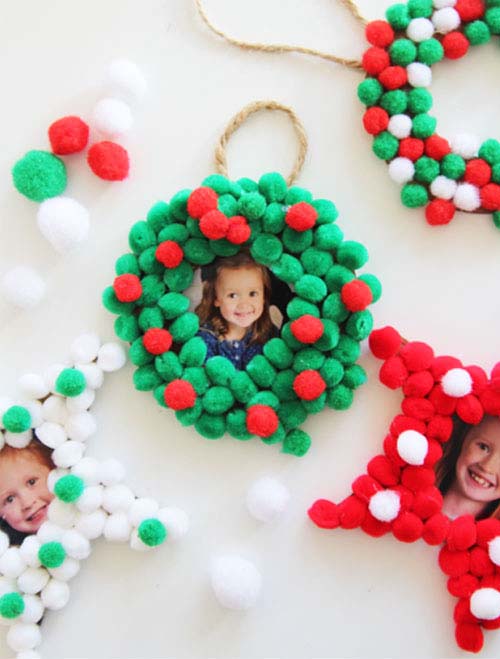 Pom Pom Christmas Photo Ornaments #Christmas #ornaments #kids #diy #decorhomeideas