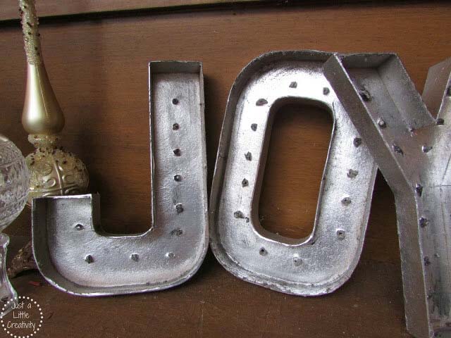 Riveted Joy Box Letter Decoration #Christmas #silver #decorations #decorhomeideas