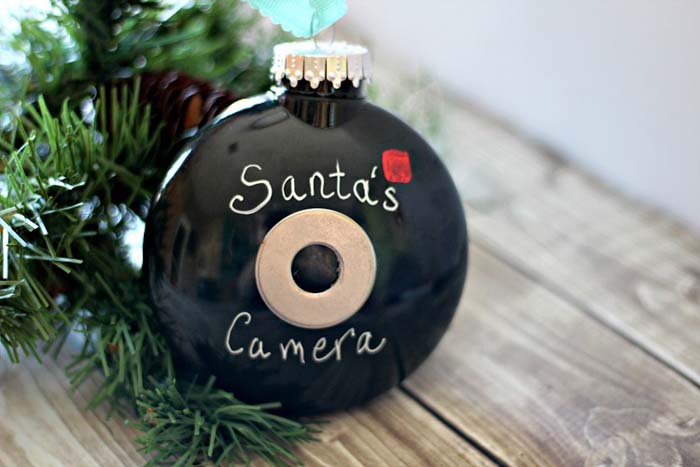 Santa’s Camera Christmas Ornament #Christmas #ornaments #kids #diy #decorhomeideas