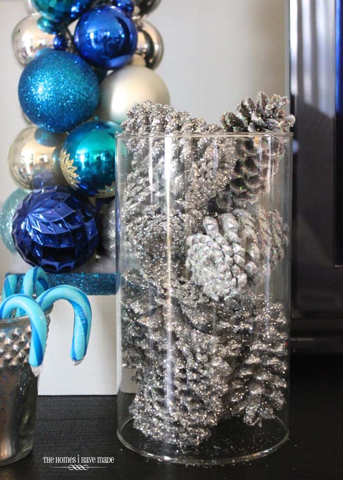 Silver-Dusted Pine Cones in Clear Display Jar #Christmas #silver #decorations #decorhomeideas