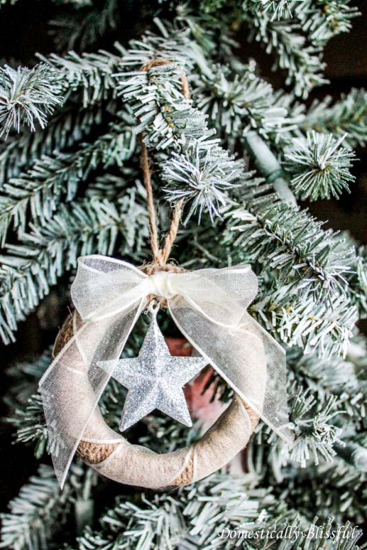 Sparkling Star Mason Jar Ornament #Christmas #ornaments #dollarstore #decorhomeideas