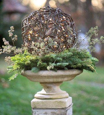 Twine Sphere Christmas Garden Urn #Christmas #urns #decorations #decorhomeideas