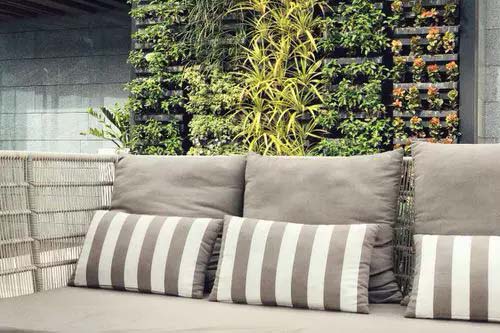 Vertical Wall Garden #verticalgarden #homedecor #decorhomeideas