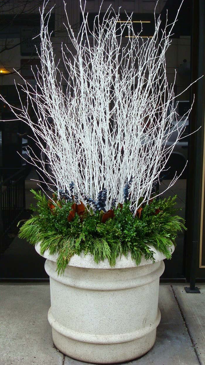 Winter White Branches With Evergreens #Christmas #outdoor #planter #decorhomeideas